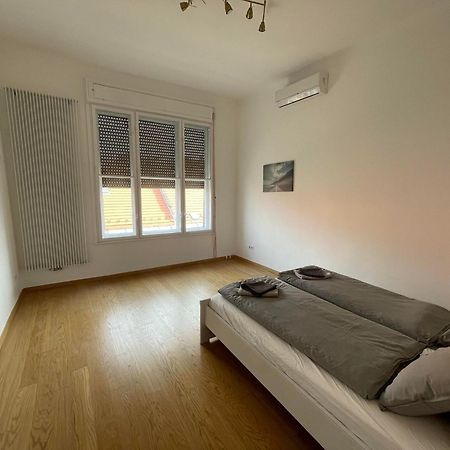 City Center 1, Cozy 2Br In The City Center! Budapest Bagian luar foto