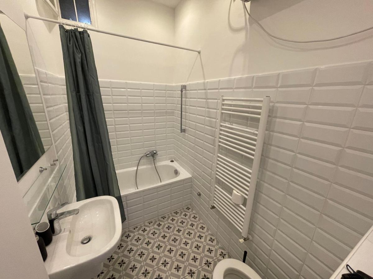 City Center 1, Cozy 2Br In The City Center! Budapest Bagian luar foto